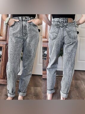 ☾ 80’s classic acid wash gray high waisted Lee jeans